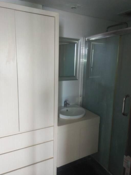 Mg Suite 1Bedroom Apartment By Just Inn Management Семаранг Экстерьер фото